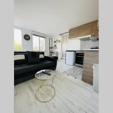 Apptment Cosy Avec Terrasse Et Parking Proche Rer Appartamento Evry-Gregy-sur-Yerre